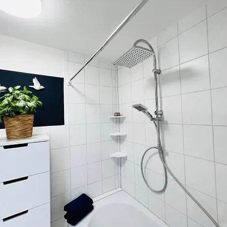 Apartment Luna -3 Schlafzimmer, Waschmaschine, Kueche, Wlan, Ca 15 Min Bis Zum Europa Park,