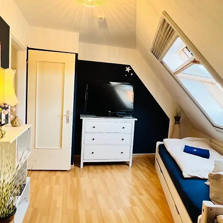 Appartement Luna -3 Schlafzimmer, Waschmaschine, Kueche, Wlan, Ca 15 Min Bis Zum Europa Park, Malterdingen