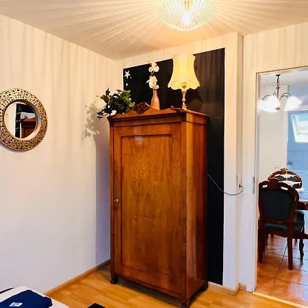Apartment Luna -3 Schlafzimmer, Waschmaschine, Kueche, Wlan, Ca 15 Min Bis Zum Europa Park,